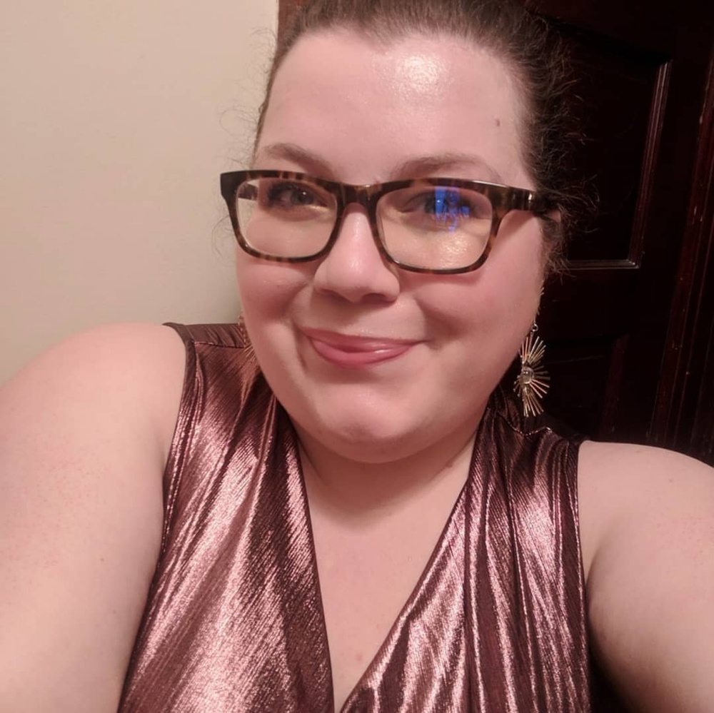 Meet your posher, Carolyn